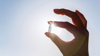 An heißen Tagen ist ausreichendes Trinken entscheidend – doch manche Medikamente können das natürliche Durstempfinden beeinflussen.