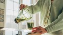 Smoothies gelten als gesund und schnell zubereitet. Doch wie s&auml;ttigend sind sie als vollwertige Mahlzeit?