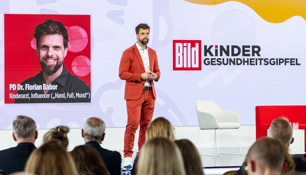 PD Dr. Florian Babor, as a pediatrician and influencer, raises awareness about the dangers of AI in everyday practice.