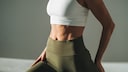 Cardio-Training allein ist nicht der beste Weg, Kalorien zu verbrennen. Wer effektiv Krafttraining macht, kann sein Abnehm-Ziel schneller erreichen.