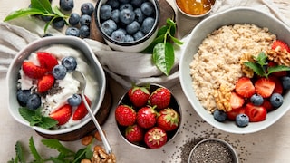 Ein gesundes Frühstück braucht keine komplizierten Regeln. Wichtig sind Nährstoffe und eine ausgewogene Zusammenstellung der Lebensmittel.