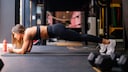 Planks sind unschlagbar, wenn es um effektives Bauch- und R&uuml;ckentraining geht.