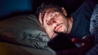 Wie lange schlafen Erwachsene in Deutschland? RKI-Daten zeigen Unterschiede nach Wochentag, Geschlecht und Alter im Überblick.