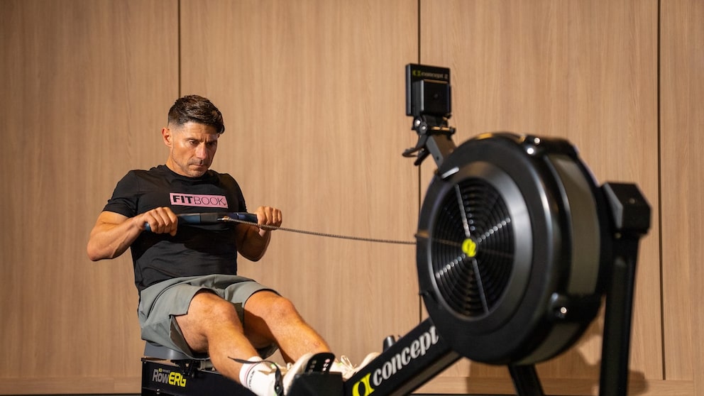 Rower bzw. Rudergeräte trainieren den ganzen Körper wie kaum ein anderes Gerät.