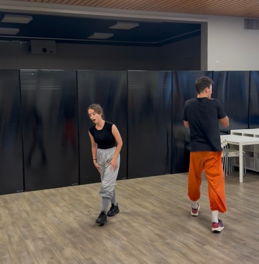 Hier sieht man meine authentische Reaktion, nachdem die Session mit den Tritten vorbei war. Rechts der nichtsahnende Sacha Wenk. Credit: Privat