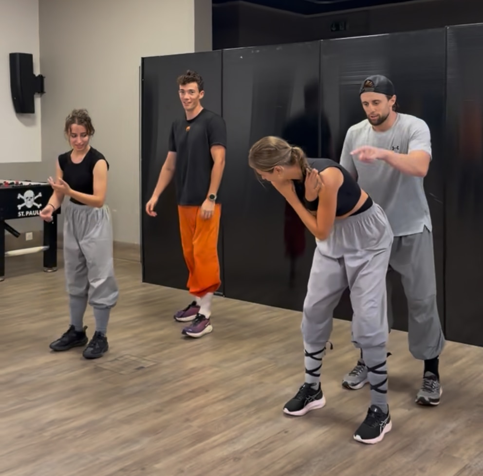 Beide Trainer (links Sacha Wenk, rechts Jay Patto) freuen sich schon darauf, die Technik bei uns anzuwenden. Ich (links) war hier noch ziemlich ahnungslos.