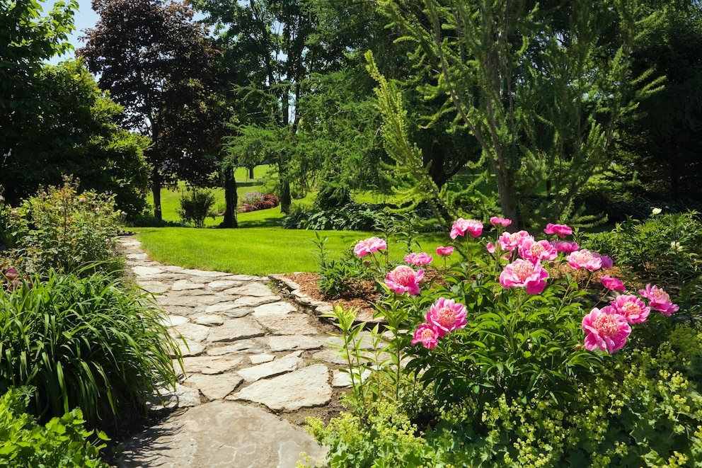 Garten-Gehweg aus Naturstein