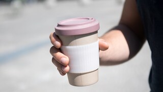 Vorsicht vor Mehrwegbechern aus Bambus, sie können Schadstoffe freisetzen, die gesundheitsschädlich sind