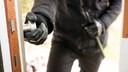 Wie man mit Licht und Alarmsignalen Einbrecher abschrecken kann
