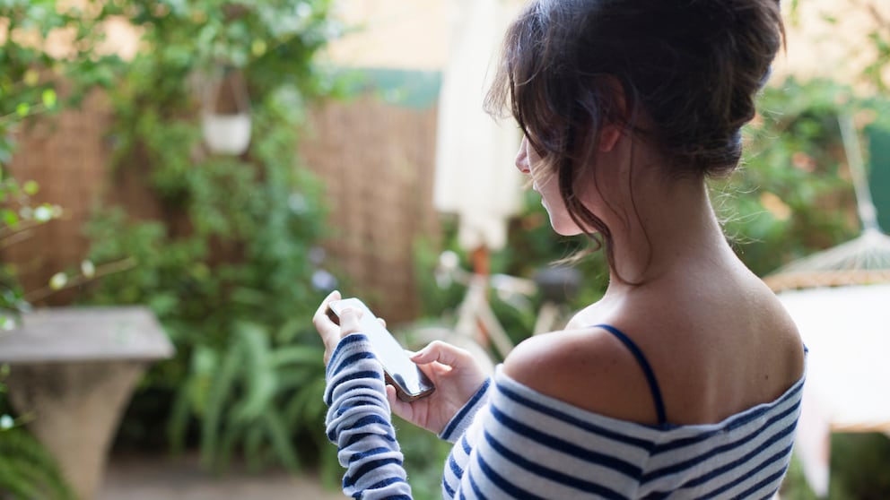 Wie kann man mit WLAN-Steckdosen die Gartenbeleuchtung oder den Bewegungsmelder steuern?