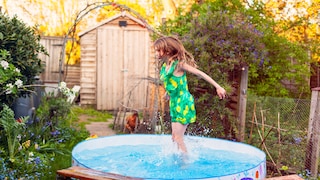 Darf man Poolwasser im Garten entsorgen und damit seine Pflanzen gießen?