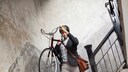 Da man das Fahrrad laut Vermieter nicht &uuml;berall abstellen darf, lagern es viele Mieter in der Wohnung &ndash; und tragen es durch das Treppenhaus