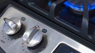 Nicht nur die Kochplatten werden beim Gasherd mit verschiedenen Stufen eingestellt, sondern auch der Backofen