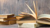 Bücher sortieren – 7 kreative Ideen fürs Bücherregal