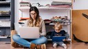 Wegen der Coronakrise arbeiten viele von zu Hause – und das sind die witzigsten DIY-Home-Offices