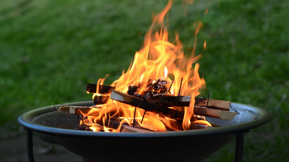 Eine Feuerstelle im Garten