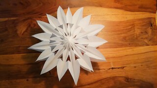 Weihnachtsstern basteln – Anleitung aus Brottüten