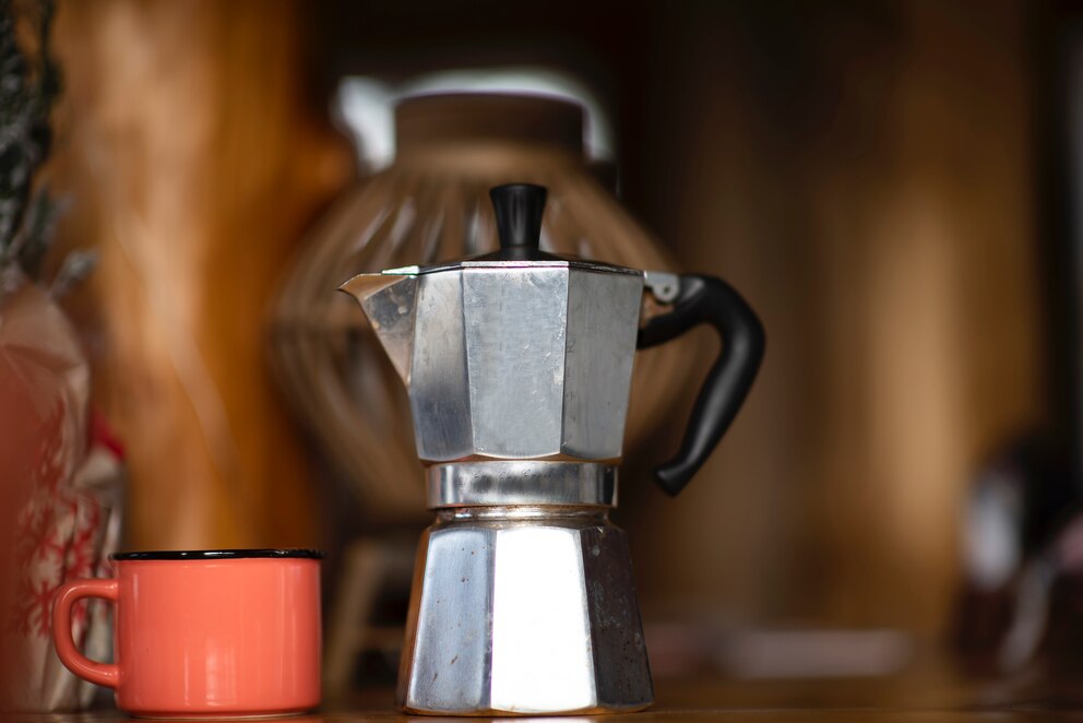 Kaffee mit einem Espressokocher kochen