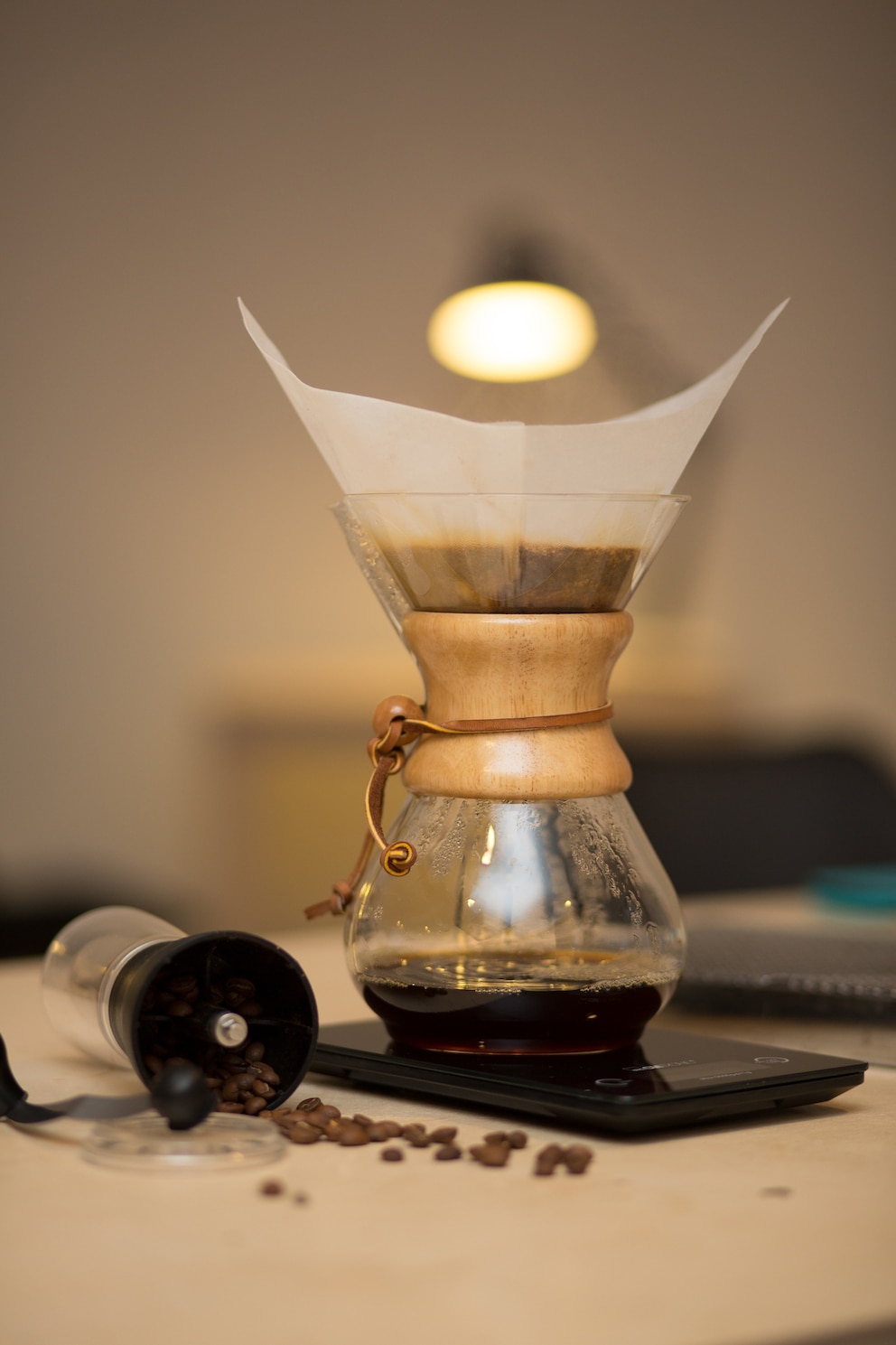 Kaffee mit einer Chemex kochen