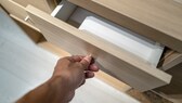 Schublade klemmt – was kann man tun?