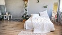 Tipps, um kleine Schlafzimmer größer wirken zu lassen