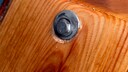Verkeilte Mutter in Holz