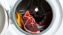 Schuhe in der Waschmaschine