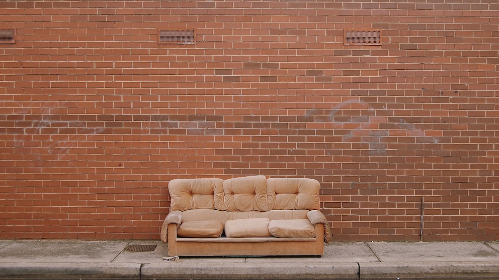 Tipps, um ein durchgesessenes Sofa zu retten