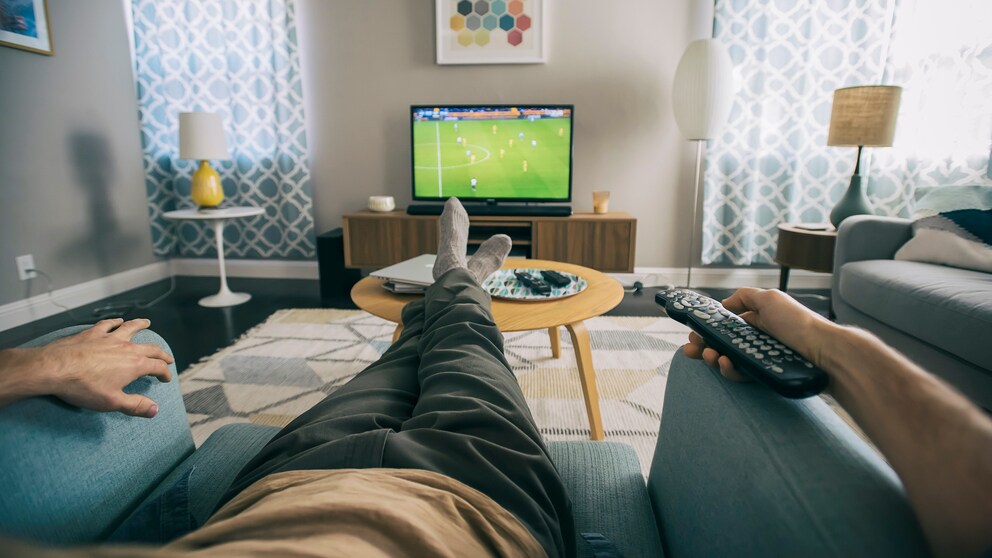 Fernseher mittig im Raum