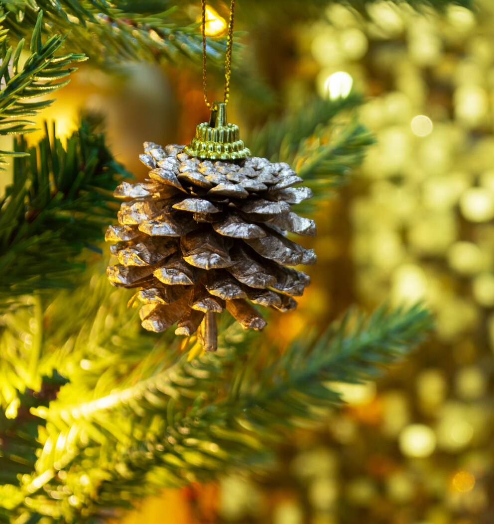 Tannenzapfen im Weihnachtsbaum