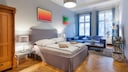 Ein Boxspringbett soll besonders bequem sein, hat aber auch seinen Preis. Lohnt sich eine Anschaffung?