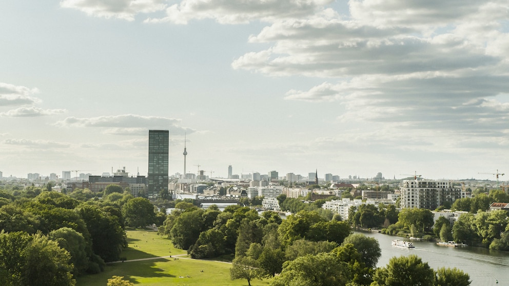 Berlin Skyline Sommer