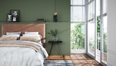 Moderne Schlafzimmer mit der Trendfarbe Waldgrün
