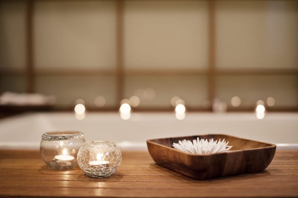 Candlelights in a Scandinavian-style bathroom
