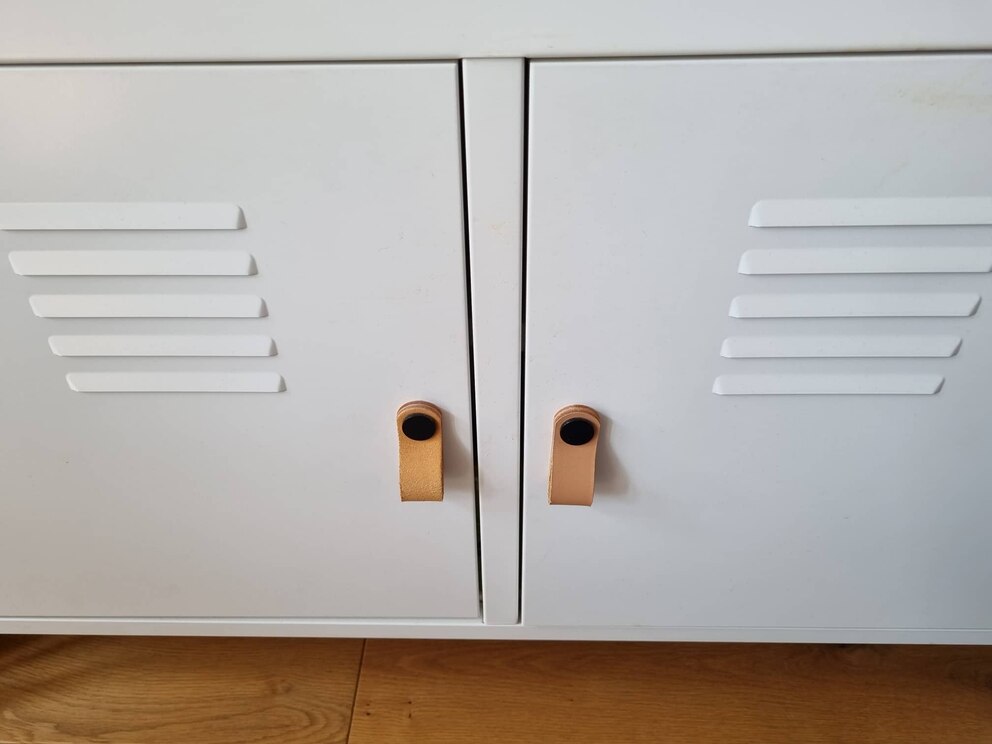 Ikea Hack Leder-Schlaufen