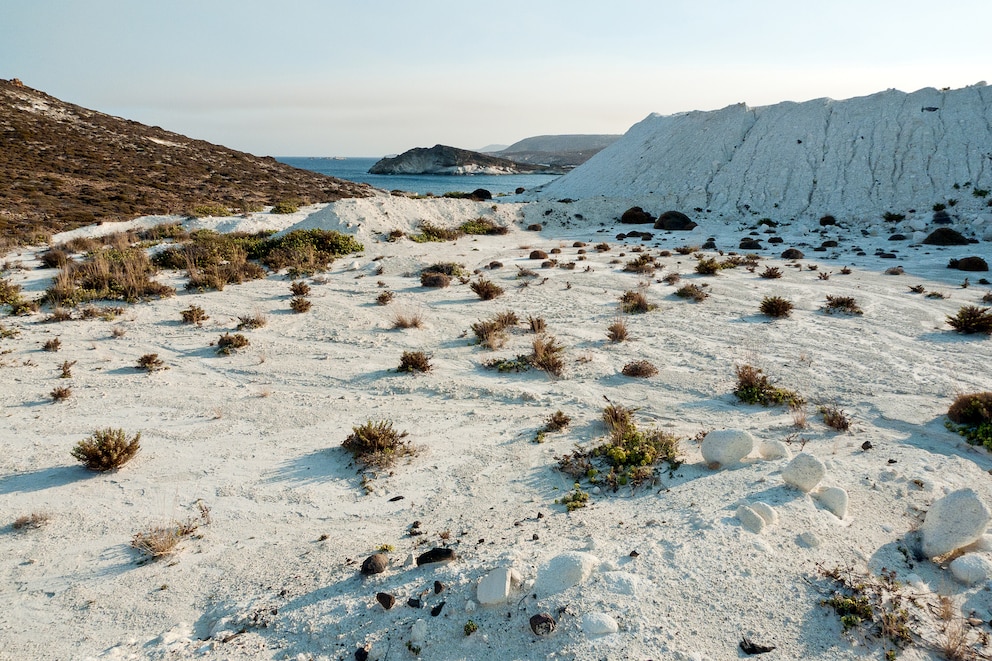 Weiße Perlite auf der Kykladeninsel Kimolos