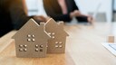 Beratung &uuml;ber Immobilienkredit bei einer Bank