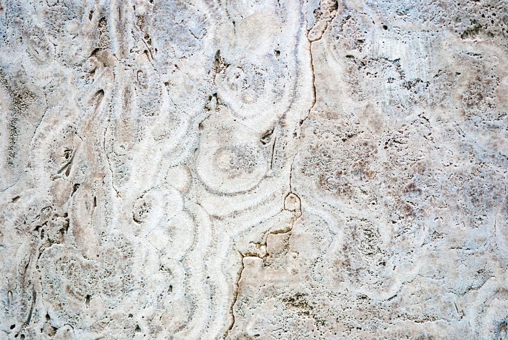 Travertine as a tasteful natural material for 2023