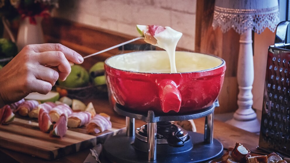 Egal ob Fondue oder Raclette, es kommt auf den richtigen Käse an