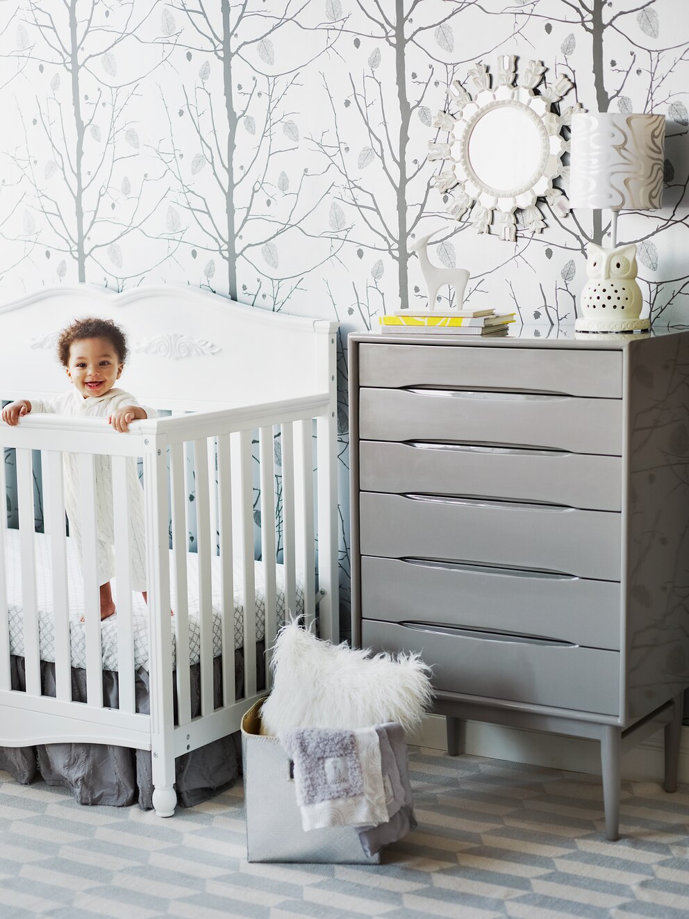 Kinderzimmer mit Natur- und Tiermotiven