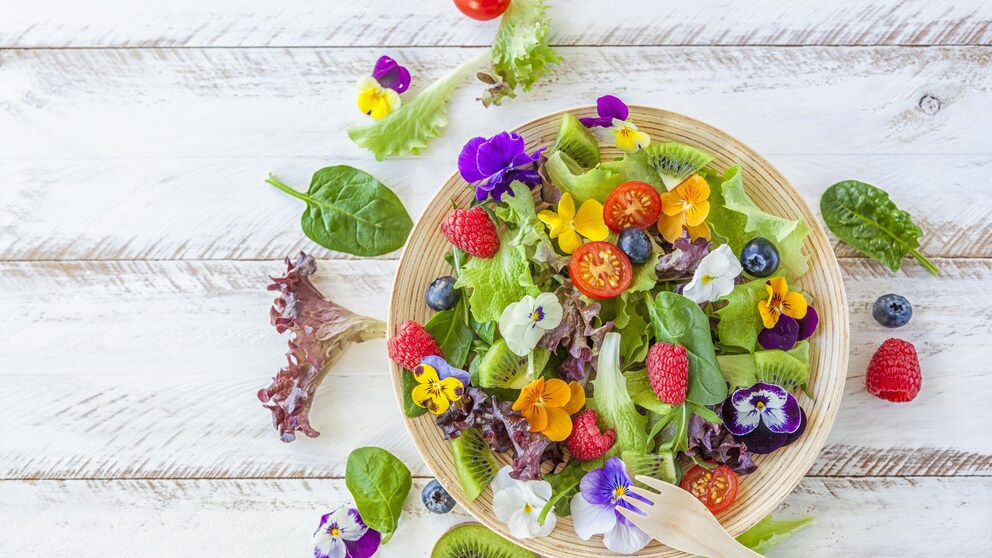 Essbare Blüten werden immer beliebter, doch welche sind tatsächlich essbar und welche nicht?