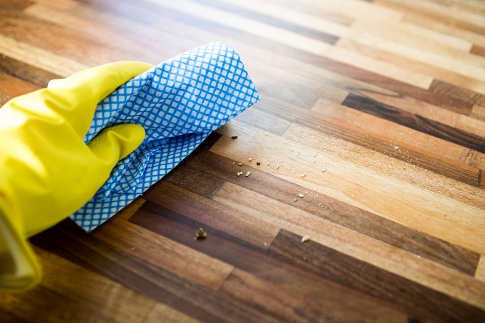 Regular cleaning of a solid wood surface
