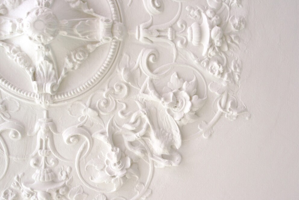 Ceiling with stucco ornament