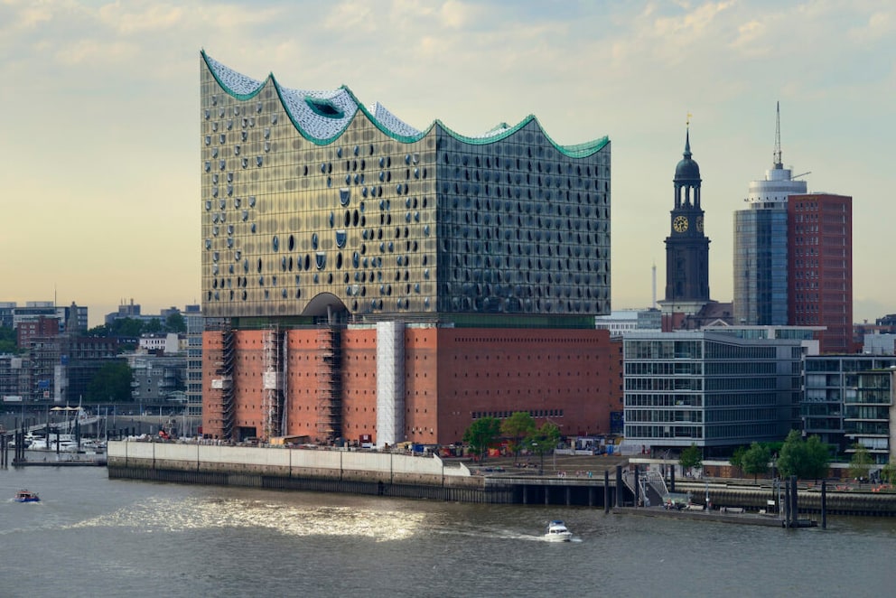 The Hamburg Elbphilharmonie in parametric design