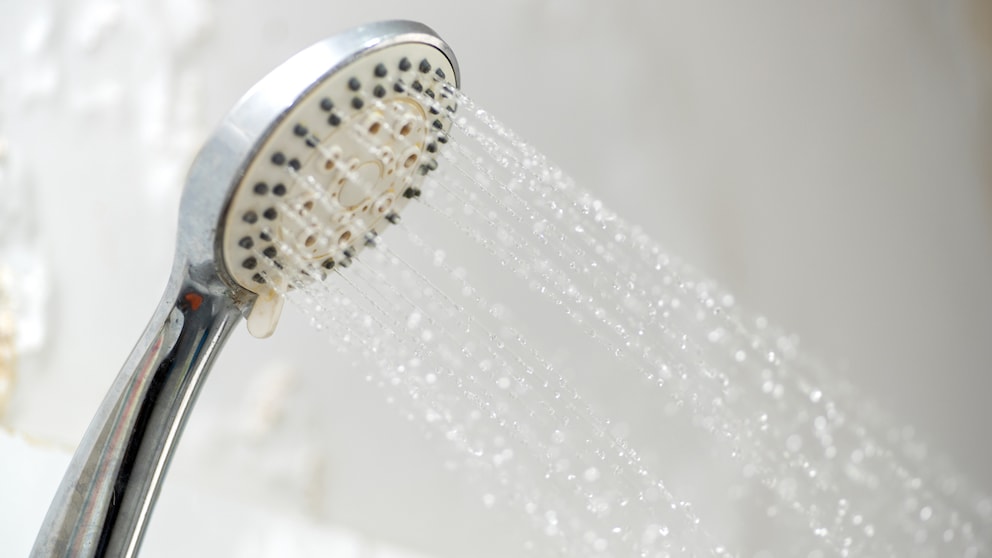 Viele fürchten einen Stromschlag beim Duschen während eines Gewitters – zu Recht?