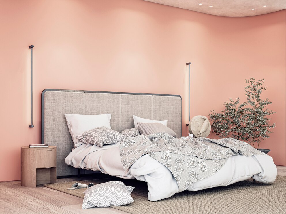 Schlafzimmer in der aktuellen Pantonefarbe des Jahres: Peach Fuzz
