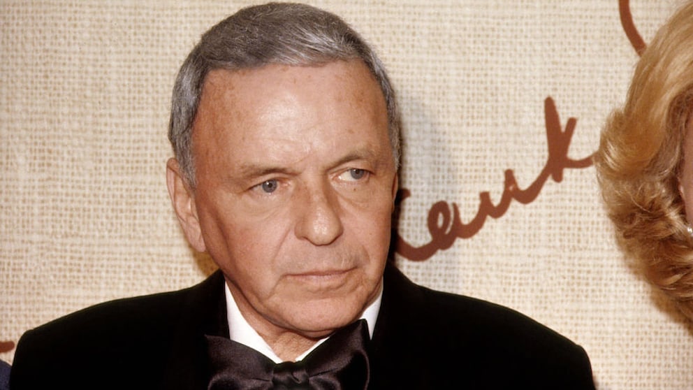 Fans konnten 197 Stücke aus Frank Sinatras seiner Suite ersteigern – das Highlight: seine vergoldete Marmor-Toilette