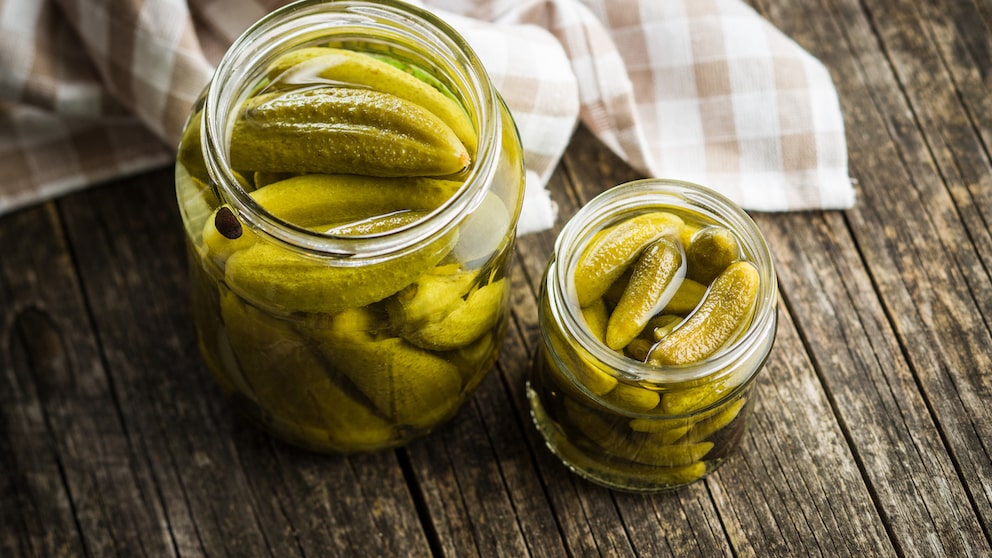 Essiggurken sind lecker – und das Wasser nützlich im Haushalt