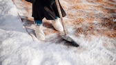 Teppich im Schnee reinigen