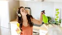Einfach mal sich selbst motivieren und zum Lappen greifen &ndash; denn putzen ist gesund